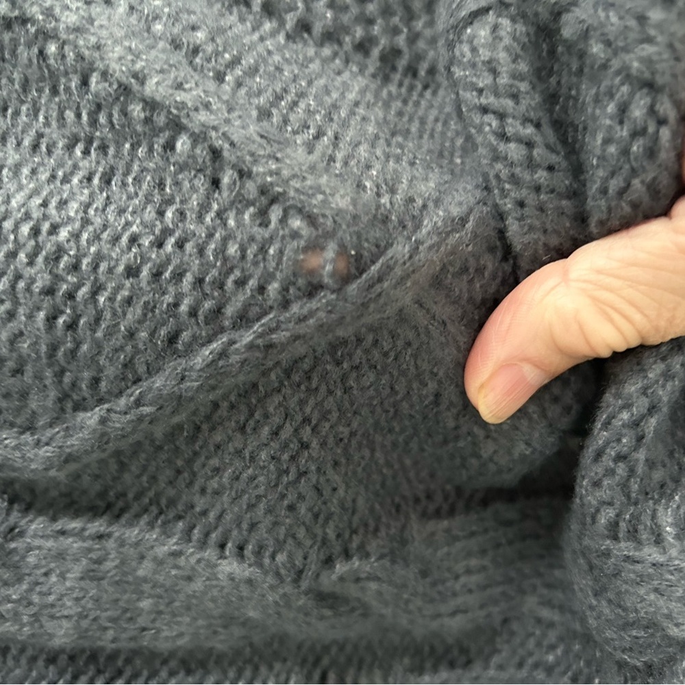 GOEGEOUS Simply Southern chunky cableknit dark blue sweater - NEW!! - Picture 10 of 14